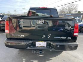 2015 NISSAN TITAN CREW CAB PICKUP V8, FLEX FUEL, 5.6 LITER PRO-4X PICKUP 4D 5 1/2 FT - LA Auto Star in Virginia Beach, VA