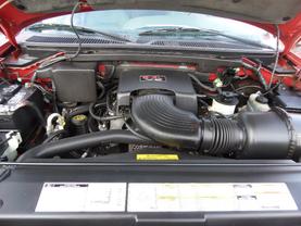 1998 LINCOLN NAVIGATOR SUV V8, 5.4 LITER SPORT UTILITY 4D at Gael Auto Sales in El Paso, TX