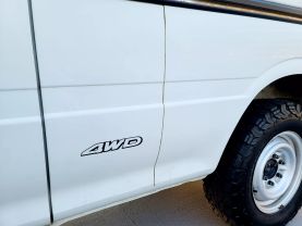 1995 TOYOTA HIACE COMMUTER VAN 3L DX