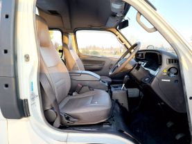 1995 TOYOTA HIACE COMMUTER VAN 3L DX