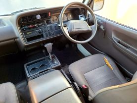 1995 TOYOTA HIACE COMMUTER VAN 3L DX