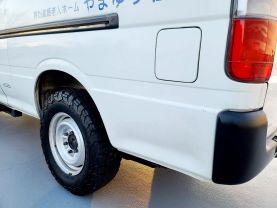 1995 TOYOTA HIACE COMMUTER VAN 3L DX