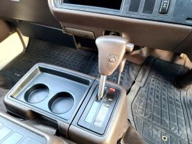 1995 TOYOTA HIACE COMMUTER VAN 3L DX
