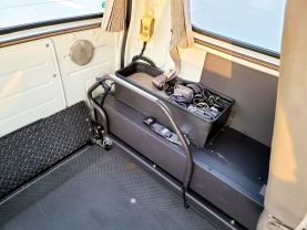 1995 TOYOTA HIACE COMMUTER VAN 3L DX