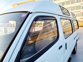 1995 TOYOTA HIACE COMMUTER VAN 3L DX