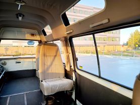 1995 TOYOTA HIACE COMMUTER VAN 3L DX