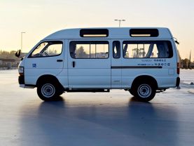 1995 TOYOTA HIACE COMMUTER VAN 3L DX