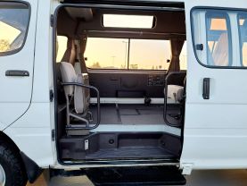 1995 TOYOTA HIACE COMMUTER VAN 3L DX