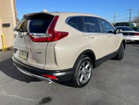 2018 HONDA CR-V SUV 4-CYL, TURBO, 1.5 LITER EX-L SPORT UTILITY 4D - LA Auto Star in Virginia Beach, VA
