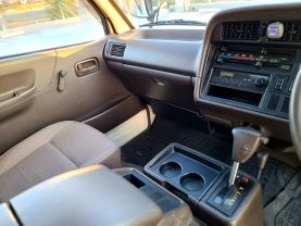 1995 TOYOTA HIACE COMMUTER VAN 3L DX