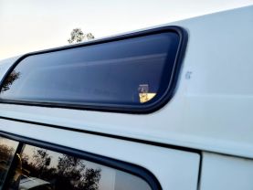 1995 TOYOTA HIACE COMMUTER VAN 3L DX