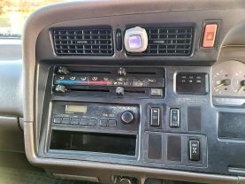 1995 TOYOTA HIACE COMMUTER VAN 3L DX