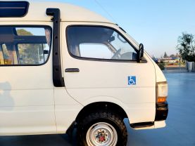 1995 TOYOTA HIACE COMMUTER VAN 3L DX