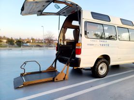 1995 TOYOTA HIACE COMMUTER VAN 3L DX