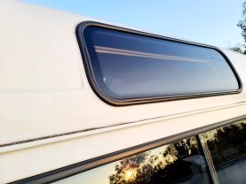 1995 TOYOTA HIACE COMMUTER VAN 3L DX