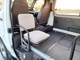 1995 TOYOTA HIACE COMMUTER VAN 3L DX