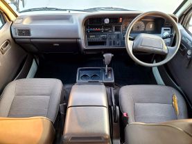 1995 TOYOTA HIACE COMMUTER VAN 3L DX