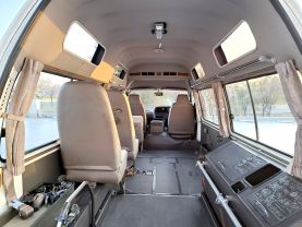 1995 TOYOTA HIACE COMMUTER VAN 3L DX