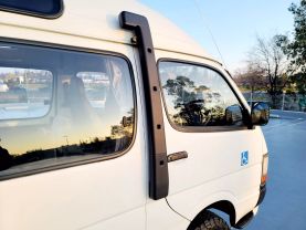 1995 TOYOTA HIACE COMMUTER VAN 3L DX