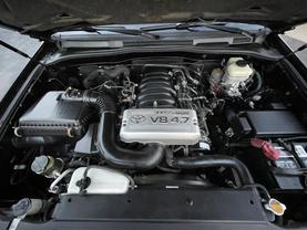 2005 TOYOTA 4RUNNER SUV V8, 4.7 LITER SR5 SPORT UTILITY 4D - LA Auto Star in Virginia Beach, VA