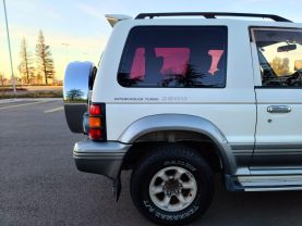 1994 MITSUBISHI PAJERO SUV 4M40 XR 2
