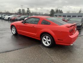 2007 FORD MUSTANG COUPE RED MANUAL - Faris Auto Mall