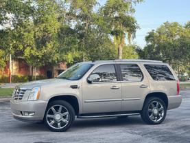 2007 CADILLAC ESCALADE SUV GOLD AUTOMATIC - Citywide Auto Group LLC