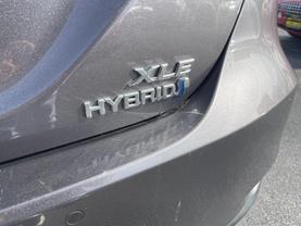 2018 TOYOTA CAMRY HYBRID SEDAN 4-CYL, HYBRID, 2.5 LITER XLE SEDAN 4D - LA Auto Star