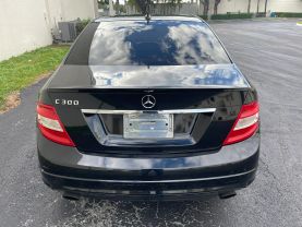 2011 MERCEDES-BENZ C-CLASS SEDAN V6, 3.0 LITER C 300 LUXURY SEDAN 4D