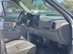2014 CHEVROLET SILVERADO 2500 HD CREW CAB PICKUP WHITE AUTOMATIC -  V & B Auto Sales
