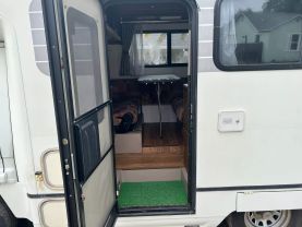 1996 TOYOTA TOYOACE CAMPER 3L CAMPER