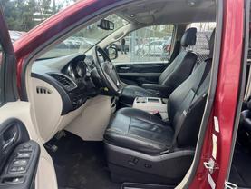 2016 CHRYSLER TOWN & COUNTRY PASSENGER RED AUTOMATIC - Auto Spot
