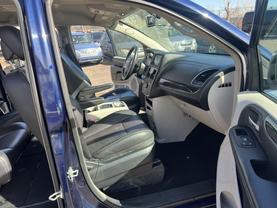 2016 CHRYSLER TOWN & COUNTRY PASSENGER BLUE AUTOMATIC - Auto Spot