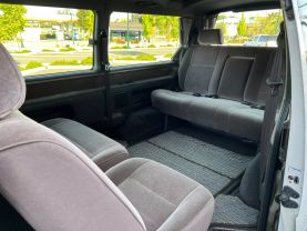 1997 TOYOTA HIACE VAN 1KZ-TE LIVING SALOON EX