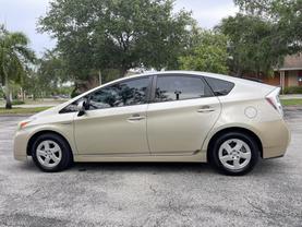 2010 TOYOTA PRIUS HATCHBACK GOLD AUTOMATIC - Citywide Auto Group LLC