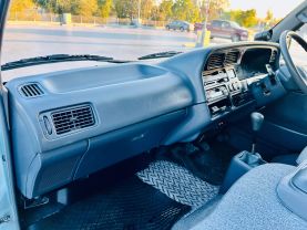 1996 TOYOTA HIACE VAN 1KZ-TE CUSTOM
