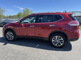 2015 NISSAN ROGUE SUV RED AUTOMATIC - Auto Spot