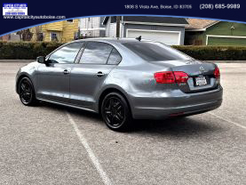 2014 VOLKSWAGEN JETTA SEDAN PLATINUM GRAY METALLIC AUTOMATIC - Capital City Auto