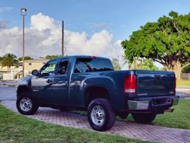 2013 GMC SIERRA 2500 HD EXTENDED CAB PICKUP TEAL  AUTOMATIC - Citywide Auto Group LLC