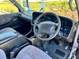 1996 TOYOTA HIACE VAN 1KZ-TE SUPER CUSTOM