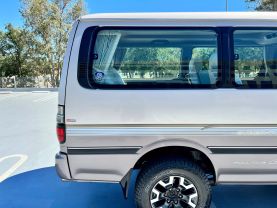 1996 TOYOTA HIACE VAN 1KZ-TE SUPER CUSTOM