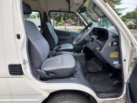 1997 TOYOTA HIACE COMMUTER VAN 1KZ-TE AMBULANCE