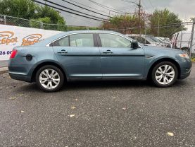 2010 FORD TAURUS SEDAN BLUE AUTOMATIC - Auto Spot