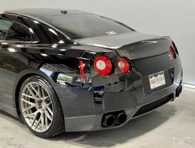 2010 NISSAN GT-R COUPE