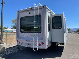 2012 HEARTLAND BIG COUNTRY FIFTH WHEEL -