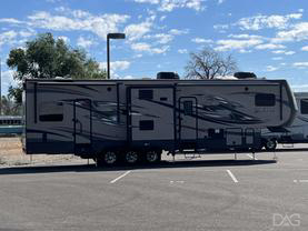 2015 SPARTAN BY FOREST RIVER TOY HAULER SERIES 5TH WHEEL BLACK - - Discovery Auto Group