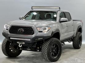 2018 TOYOTA TACOMA DOUBLE CAB PICKUP GRAY AUTOMATIC - Discovery Auto Group