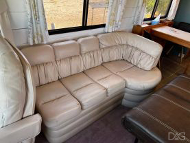 1997 MONACO WINSOR CLASS A WHITE - - Discovery Auto Group
