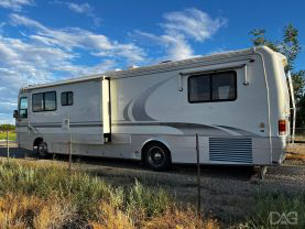 1997 MONACO WINSOR CLASS A WHITE - - Discovery Auto Group