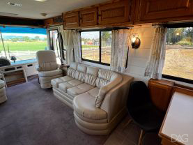 1997 MONACO WINSOR CLASS A WHITE - - Discovery Auto Group
